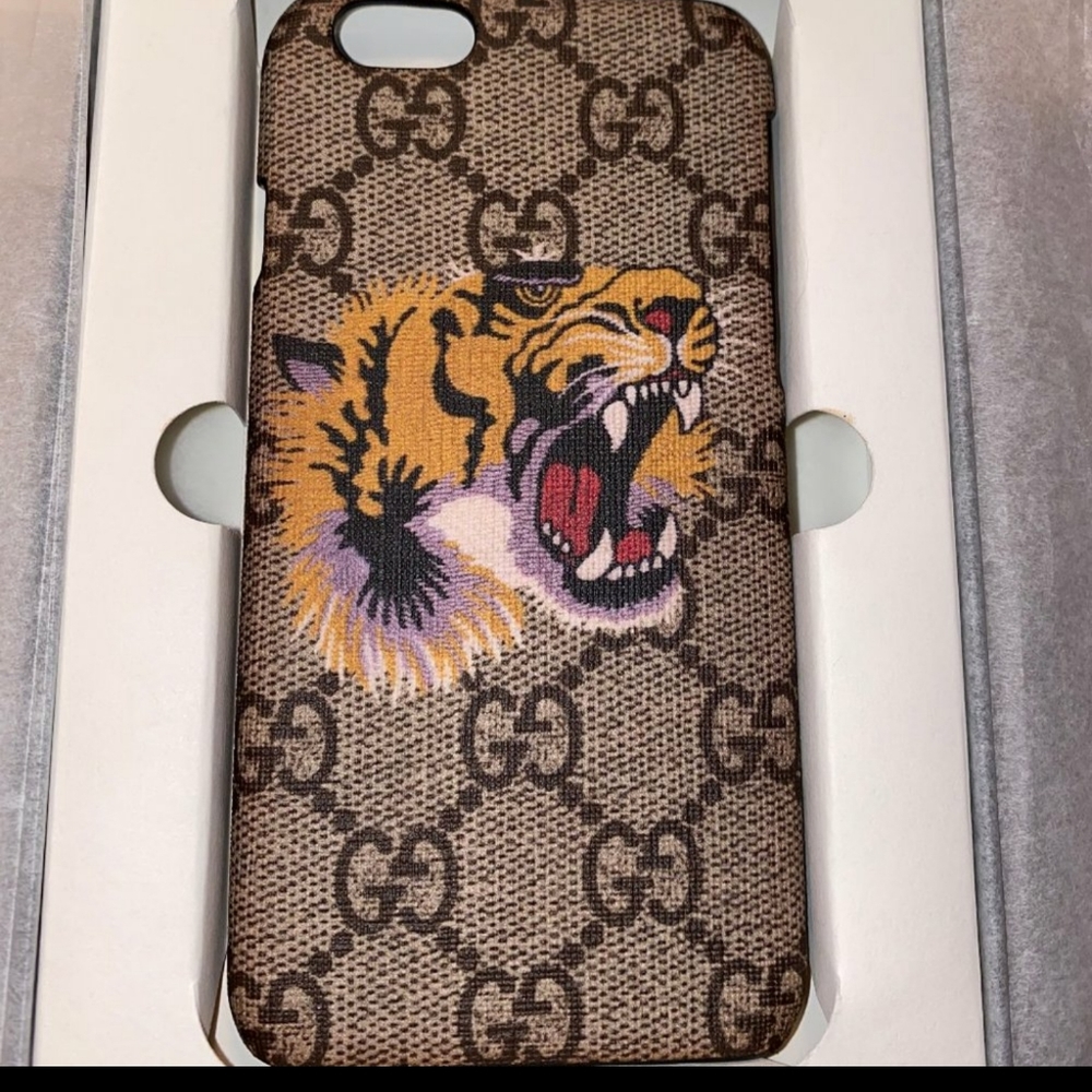 New authentic Gucci Iphone 7/8 case